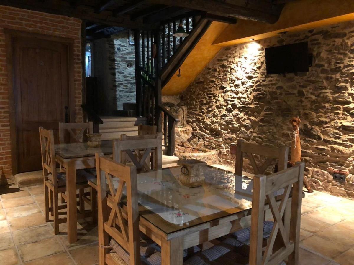 Casa Rural La Moraquintana Villa Santibanez el Bajo Luaran gambar