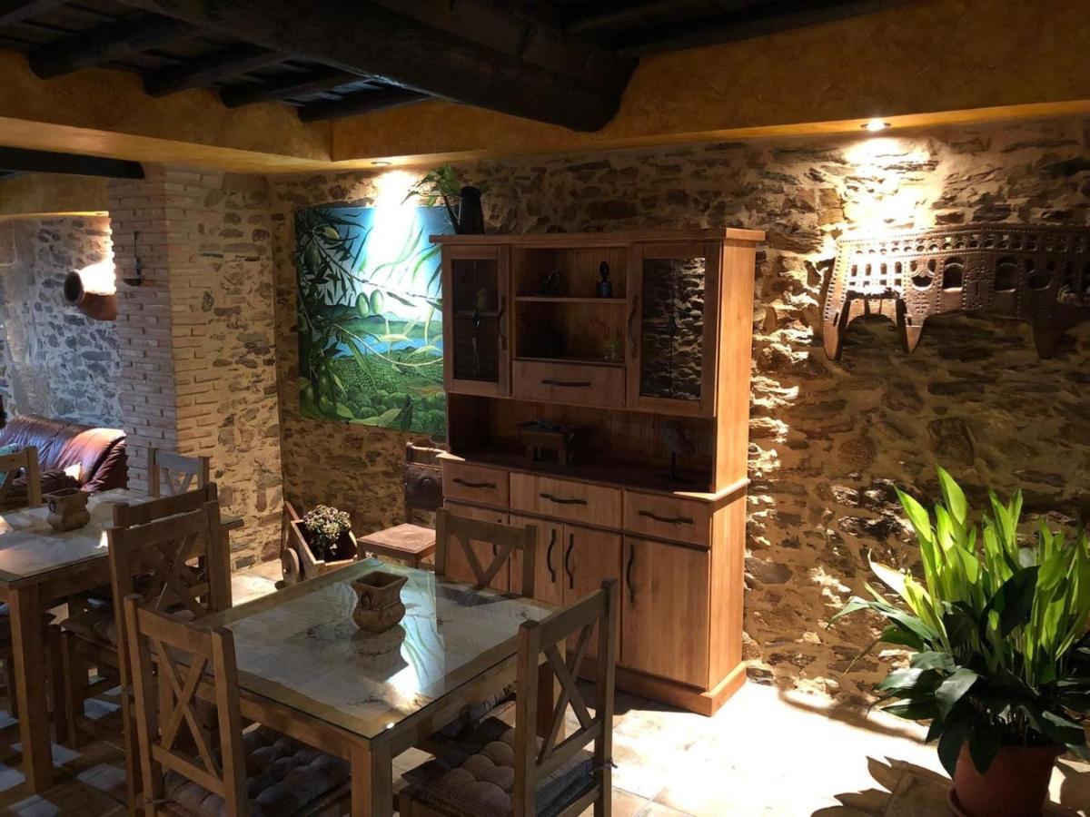 Casa Rural La Moraquintana Villa Santibanez el Bajo Luaran gambar