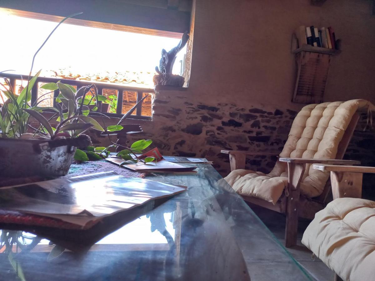 Casa Rural La Moraquintana Villa Santibanez el Bajo Luaran gambar