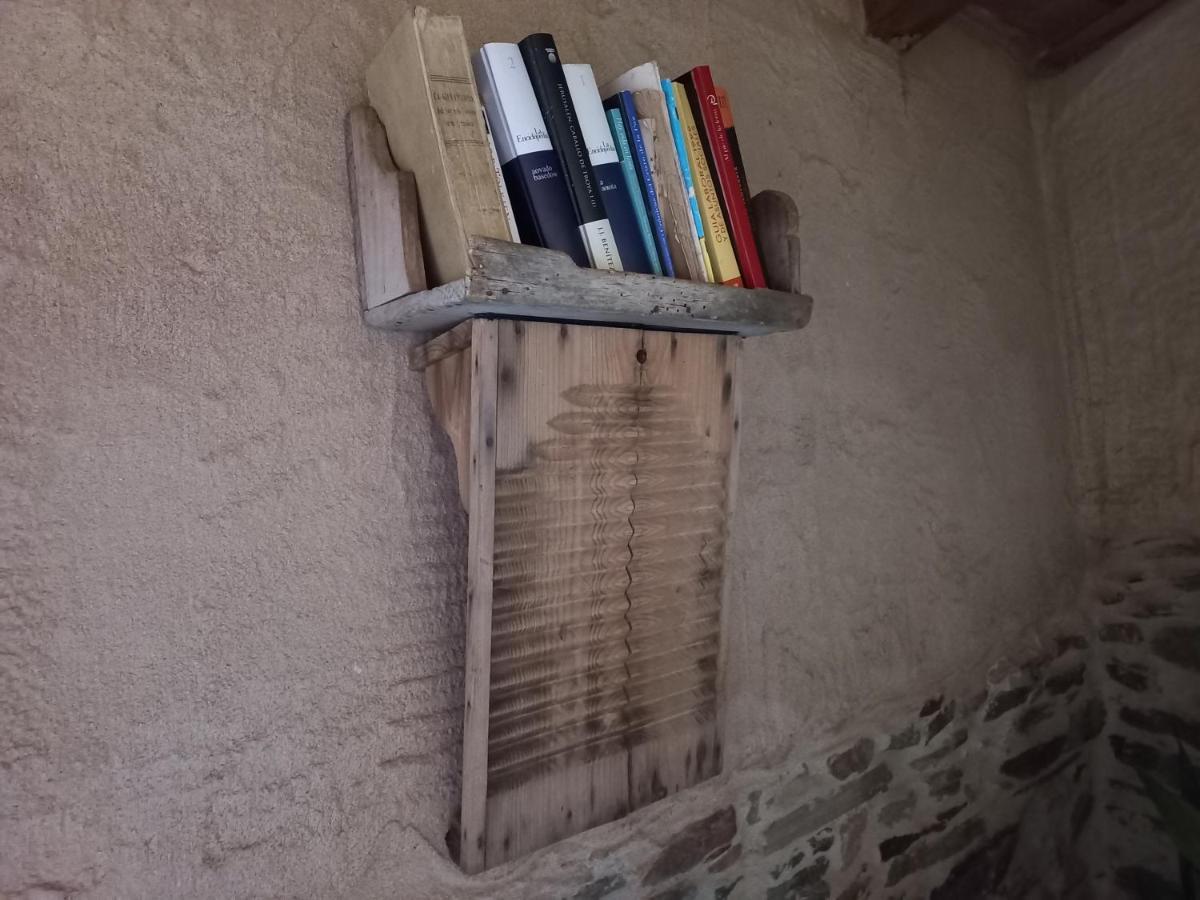 Casa Rural La Moraquintana Villa Santibanez el Bajo Luaran gambar