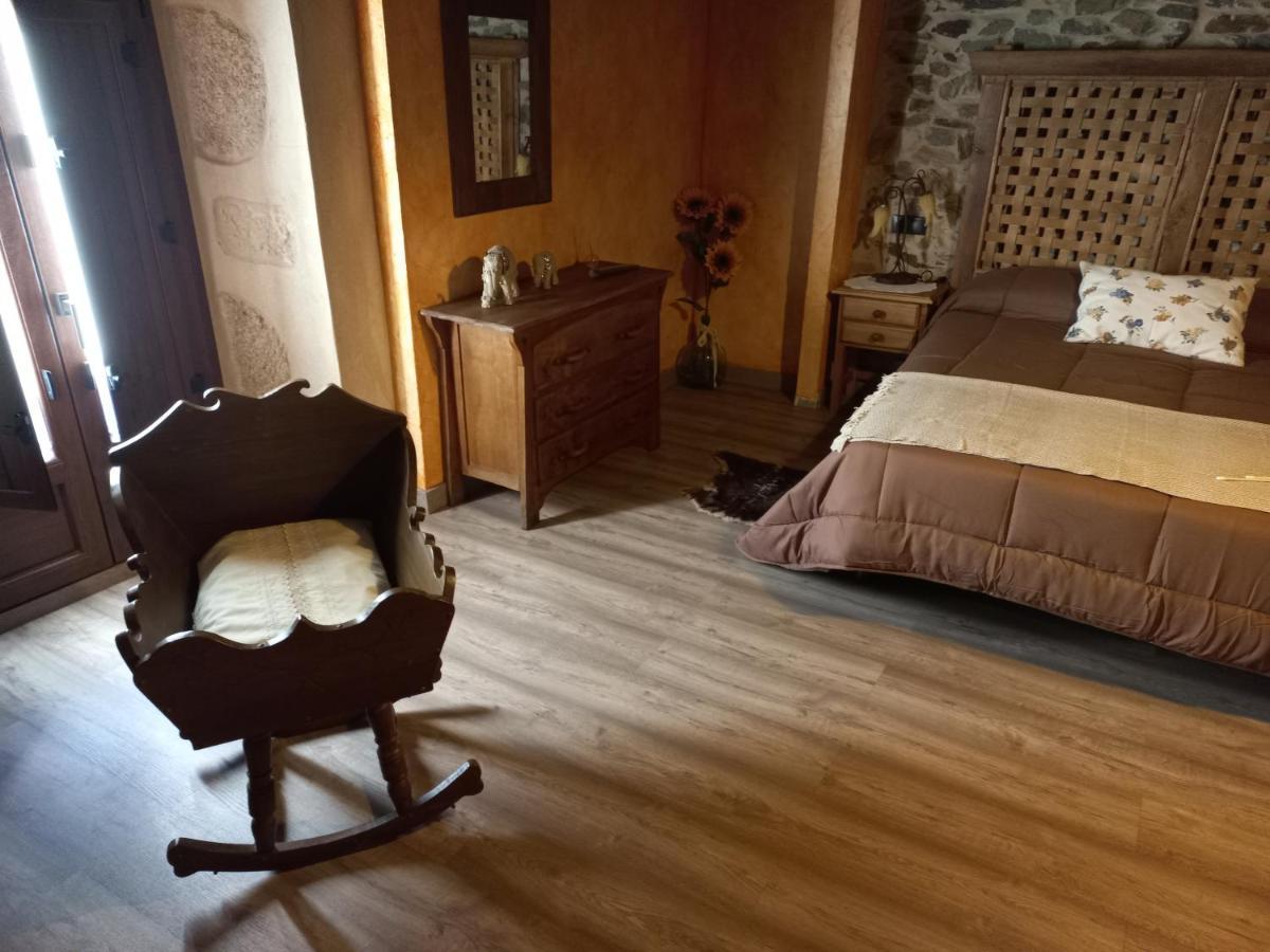 Casa Rural La Moraquintana Villa Santibanez el Bajo Luaran gambar