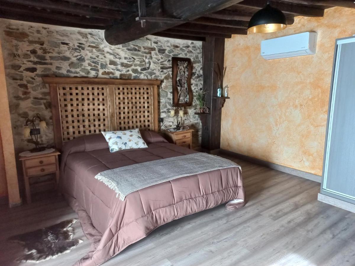 Casa Rural La Moraquintana Villa Santibanez el Bajo Luaran gambar