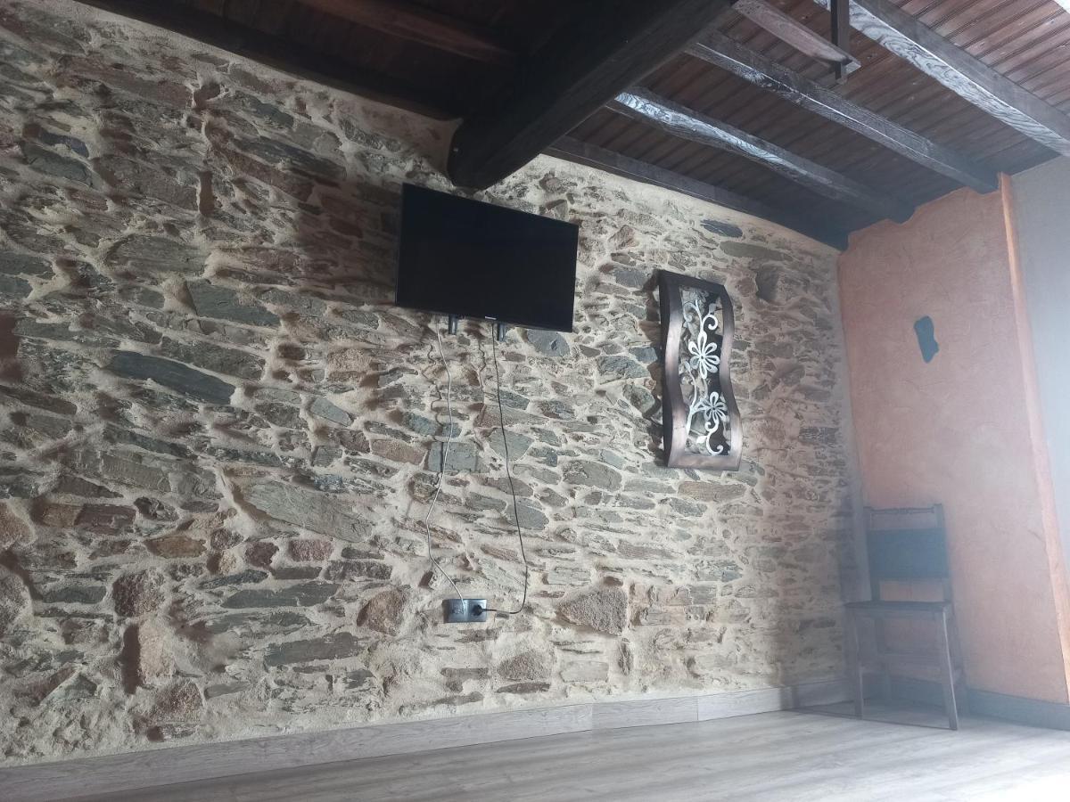Casa Rural La Moraquintana Villa Santibanez el Bajo Luaran gambar